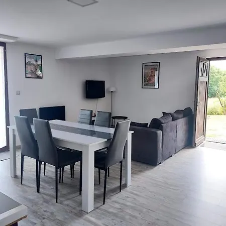 Au Petit Bois Magique *